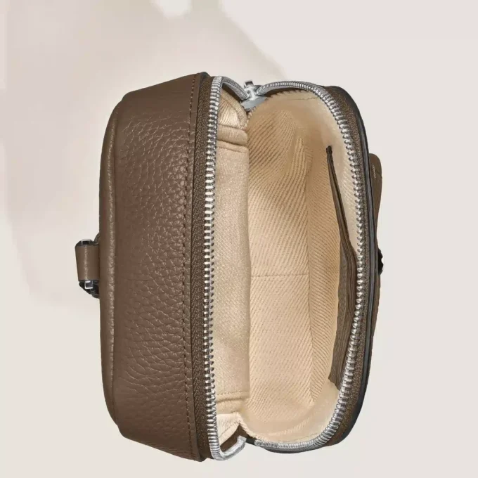 Bolso Montblanc Companion on body Bolso Montblanc Companion on body