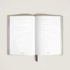 Cuaderno mediano en piel suave, páginas rayadas Cuaderno mediano en piel suave, páginas rayadas