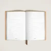 Cuaderno mediano en piel suave, páginas rayadas Cuaderno mediano en piel suave, páginas rayadas