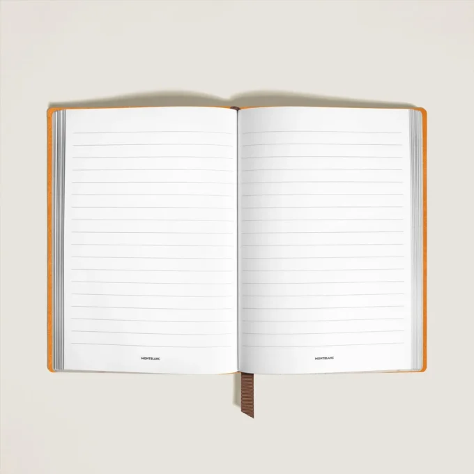 Cuaderno mediano en piel suave, páginas rayadas Cuaderno mediano en piel suave, páginas rayadas