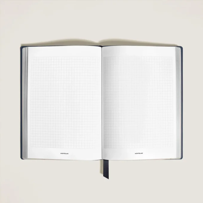 Cuaderno mediano, piel Saffiano, azul – Páginas cuadriculadas Cuaderno mediano, piel Saffiano, azul – Páginas cuadriculadas