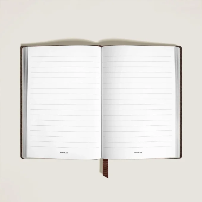 Cuaderno mediano, piel Saffiano, color tabaco – Páginas rayadas Cuaderno mediano, piel Saffiano, color tabaco – Páginas rayadas