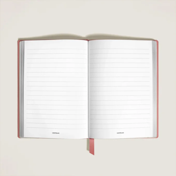 Cuaderno mediano, piel Saffiano, rosa pálido – Páginas rayadas Cuaderno mediano, piel Saffiano, rosa pálido – Páginas rayadas