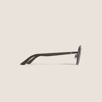 Gafas de sol cuadradas con montura metálica negra