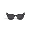 Gafas de sol ovaladas con montura de acetato negro. Gafas de sol ovaladas con montura de acetato negro.