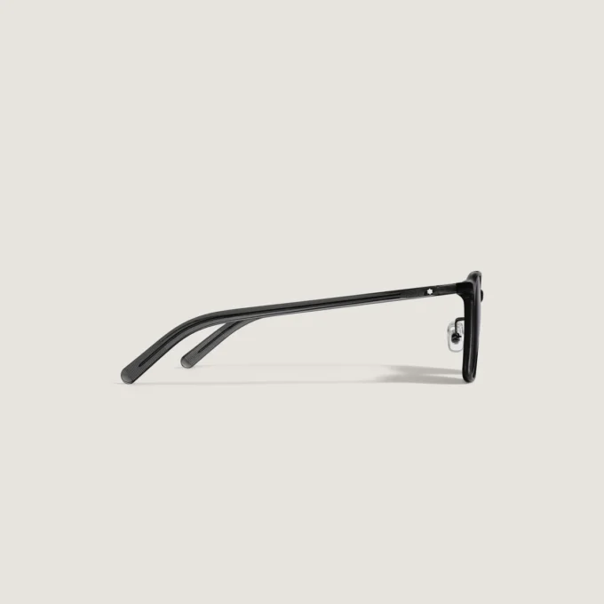 Gafas de sol ovaladas con montura de acetato negro. Gafas de sol ovaladas con montura de acetato negro.