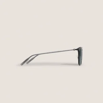Gafas de sol rectangulares con montura inyectada en negro