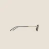 Gafas de sol rectangulares con montura metálica dorada Gafas de sol rectangulares con montura metálica dorada