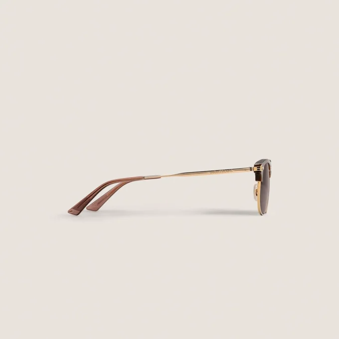 Gafas de sol rectangulares con montura metálica dorada Gafas de sol rectangulares con montura metálica dorada
