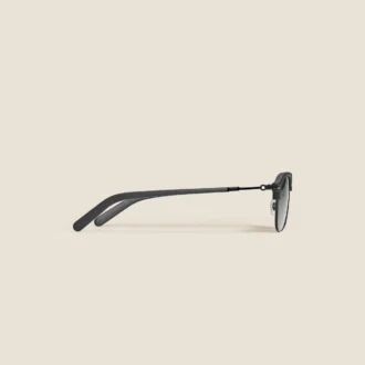 Gafas de sol rectangulares con montura metálica negra