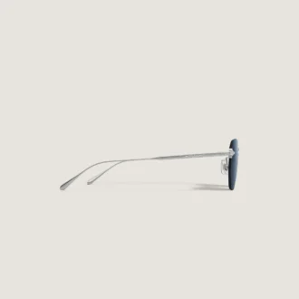Gafas de sol redondas con montura metálica plateada
